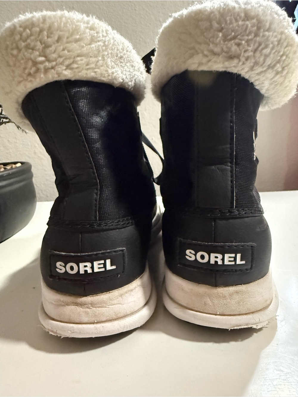 Sorel Explorer Carnival women size 7.5 black Faux-Fur Collar Lace-Up Winter Boot - Picture 4 of 10